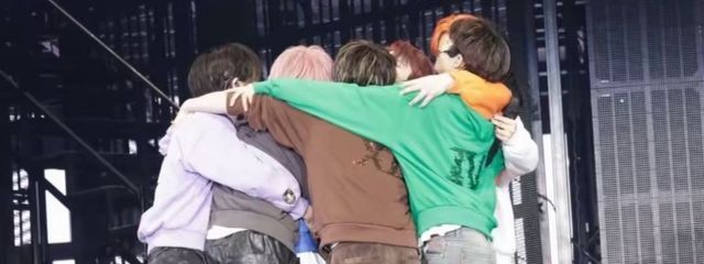 ガリ愛🚄💜さんの壁紙画像