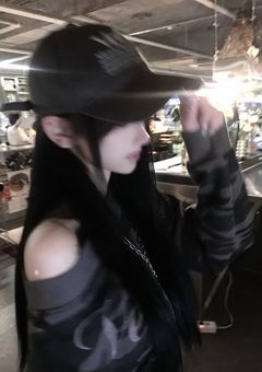 　ト リ プ ル フ ェ イ ス　