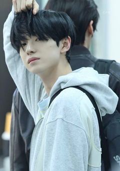 　うちに居座るヒモ男 .