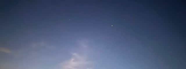 星谷 ゆらさんの壁紙画像