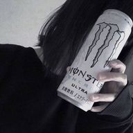 水無瀬　憂羅@一般終わるまで浮上無さんのアイコン画像