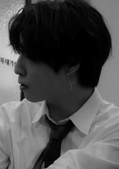 人気ゲイホストのお気に入り ＿  。