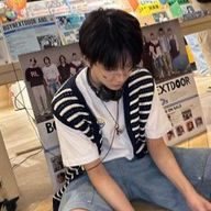 ‎𖤐 ̖́-‬さんのアイコン画像