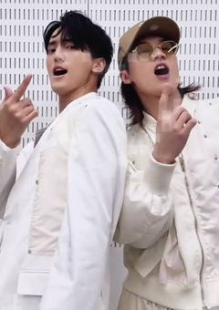 のえげん(‎🤍×💙)