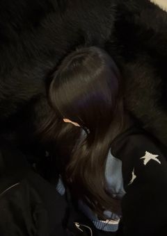      M A Z Z E L の 紅 一 点 ．