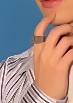 先 輩 に × × × さ れ ま し た 。