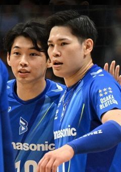 無表情男子、人の助けを求めてました。