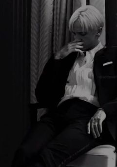 ”光と影の間で“