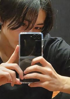 『  超人気事務所にスカウトされました..?!  』