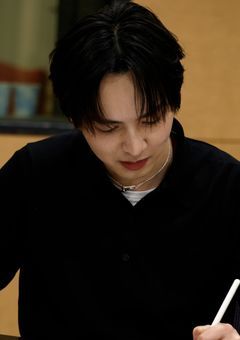 元 激 重 彼 氏 に 捕 ら え ら れ ま し た 。
