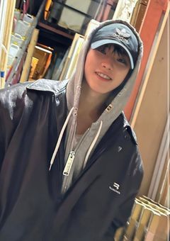 　一般人、推しが親戚だった件.