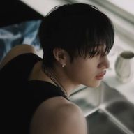 𝔗ℌ𝔘𝔑𝔇𝔈𝔎さんのアイコン画像