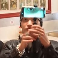 お 前 誰 だ ? ?🤘🏻💚🦆さんのアイコン画像