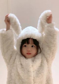 # 紅一点 幼児化した件 。