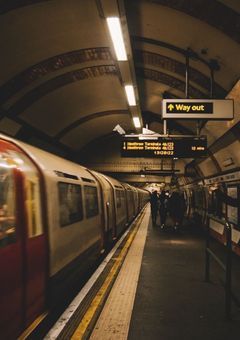 恋と呼ぶにはまだ足りない