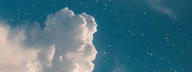 雫月@4/1活動復帰さんの壁紙画像