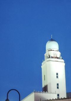 閉じ込められた屋敷の中で