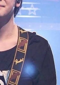 # 隣人さん 、すごい人だった件 .