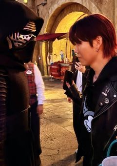 突き落とされました