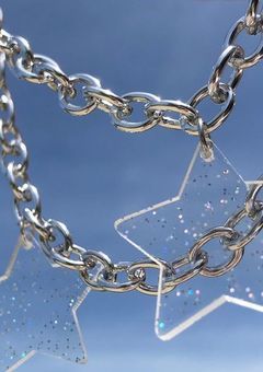  ' 彼氏役 ' を頼んだだけ .