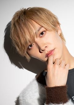 IMPの紅一点はみなちの彼女です。