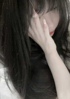 　キミが笑った様だった　，