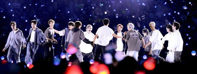 アヤさんの壁紙画像