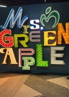 騒がしい学校生活はこれから