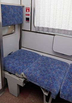 ここは病弱専用車です