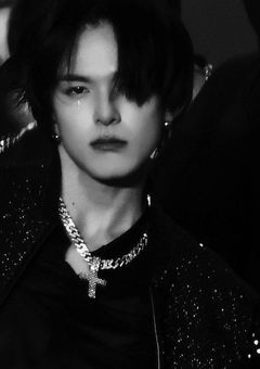 隣の 吸血鬼 は 溺愛体質