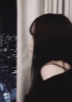 　　　　　君に惹かれ 、また恋に落ちる