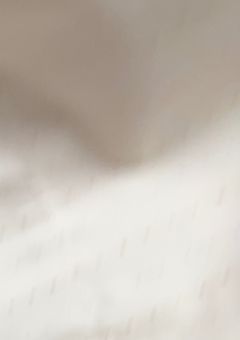 錦雲が浮かぶ空へ