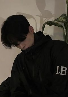 韓国の俳優,なぜかk-popアイドルに愛されているようです