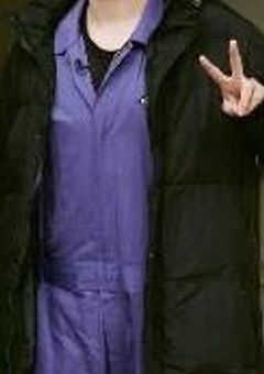 雪男 ノ 最年長 ハ 素敵 ナ 家庭 ヲ 持っていました 。