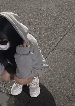 拒食症 の 私 は 今日 も 偽り の 笑顔 を 浮かべる