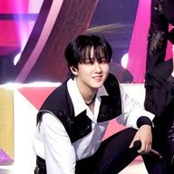 ツキ(読む専用)さんのアイコン画像