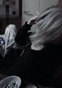 #　愛に溺れて.　笑