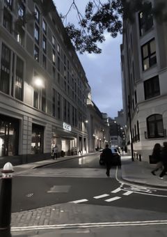 # . 超怖い先輩が俺にだけ優しい話