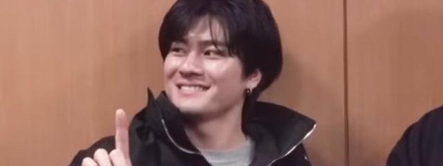 お月さんの壁紙画像