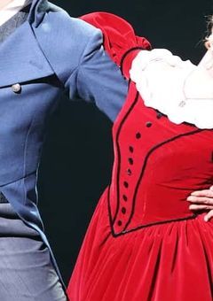 花の端に、星が落ちる