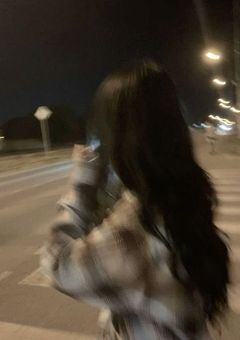 隠しごとは、楽屋で。