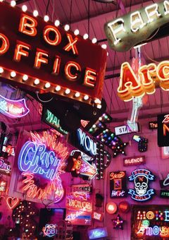 𝚃𝚑𝚎 𝙶𝚒𝚛𝚕 𝚆𝚑𝚘 𝙼𝚒𝚜𝚝𝚘𝚘𝚔 𝙻𝚘𝚟𝚎 𝚏𝚘𝚛 𝙾𝚡𝚢𝚐𝚎𝚗