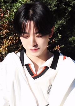 ''初めて合う馴染みのない視線''