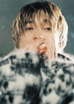 「束縛しない」「結婚願望なし」と豪語していた俺ですが、国民的女優の彼女が尊すぎて前言撤回しました。